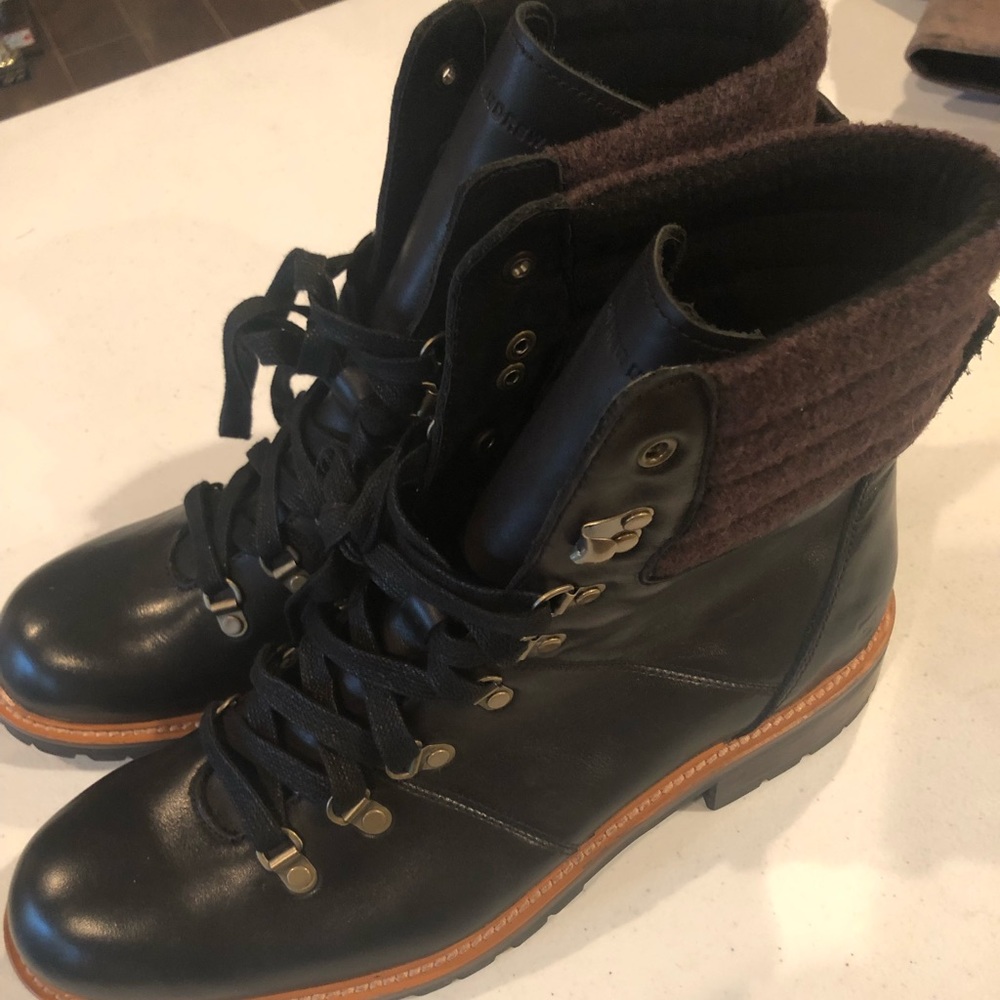 🇺🇸 NWT Brand New Andrew Marc Boots